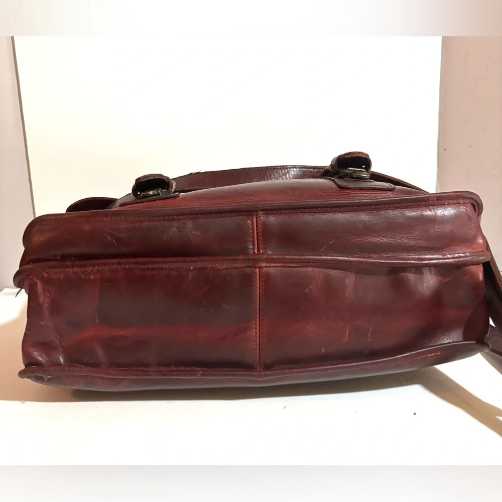 Vintage unisex distressed Leather burgundy briefcase messenger work travel bag